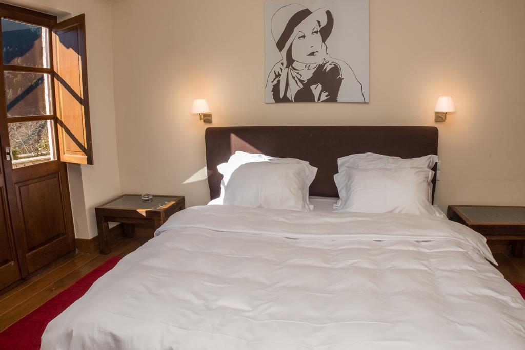 Epoches Hotel Karpenisi Buitenkant foto