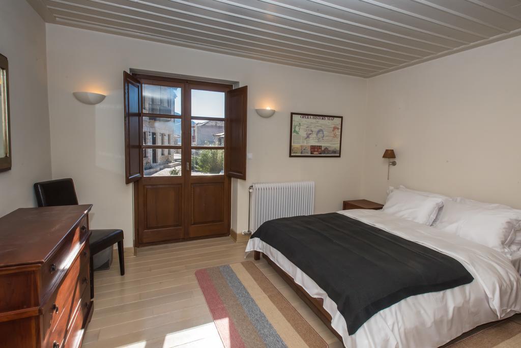Epoches Hotel Karpenisi Buitenkant foto