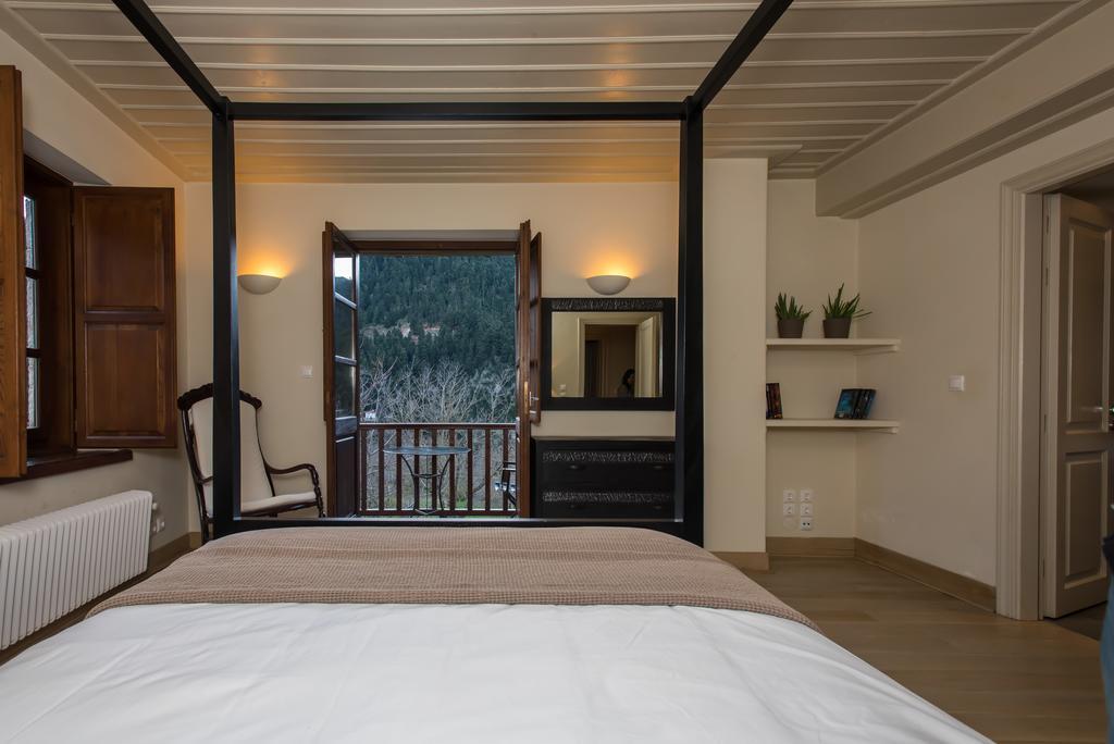 Epoches Hotel Karpenisi Buitenkant foto
